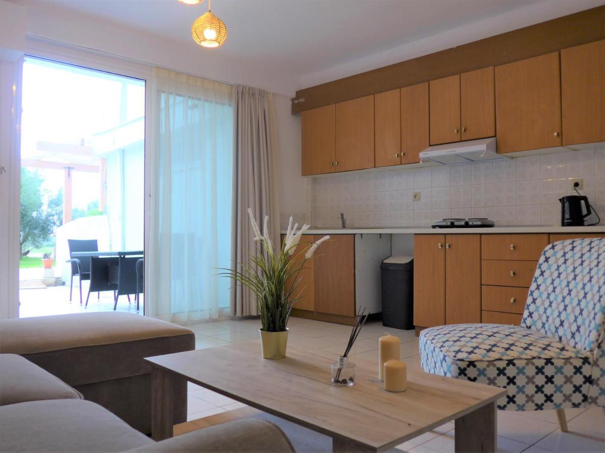 Kalamaki Plaza Apartments エクステリア 写真