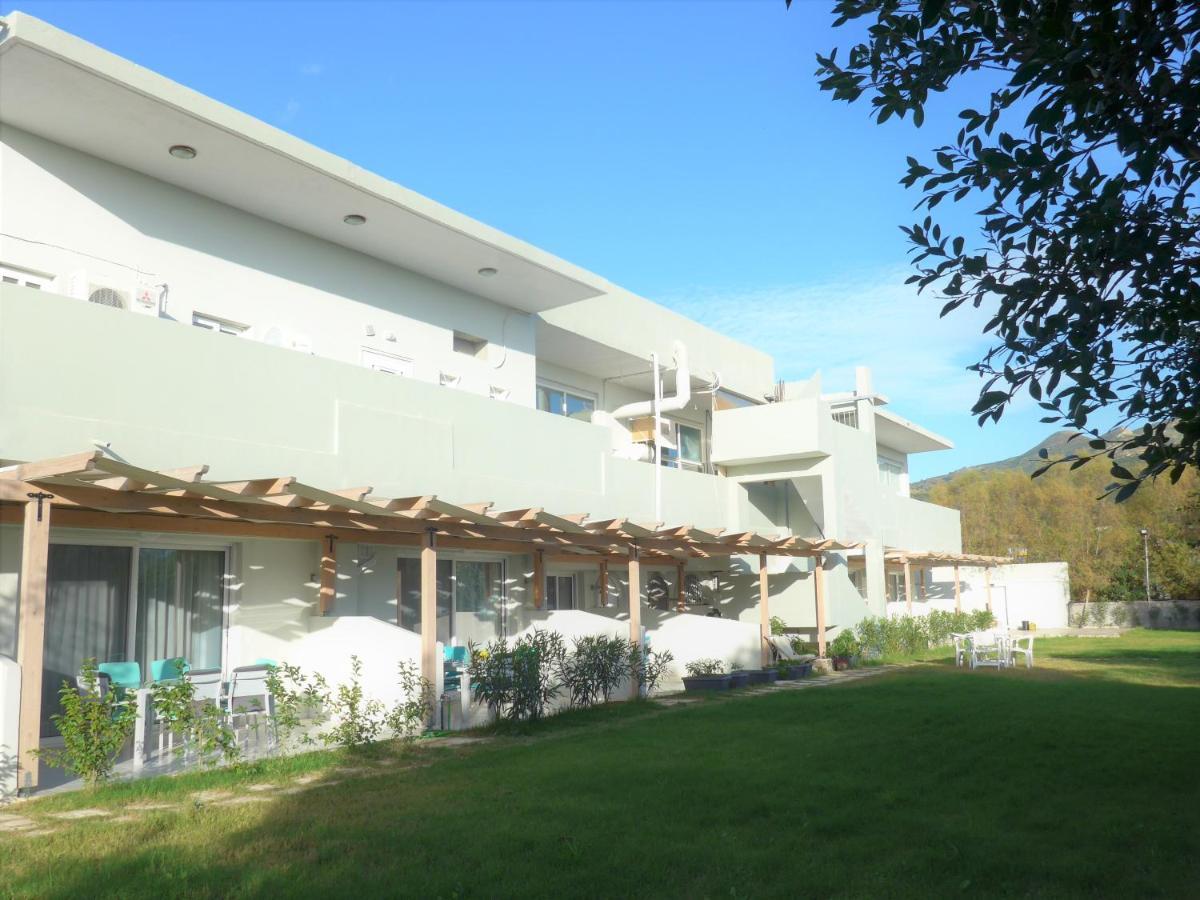 Kalamaki Plaza Apartments エクステリア 写真