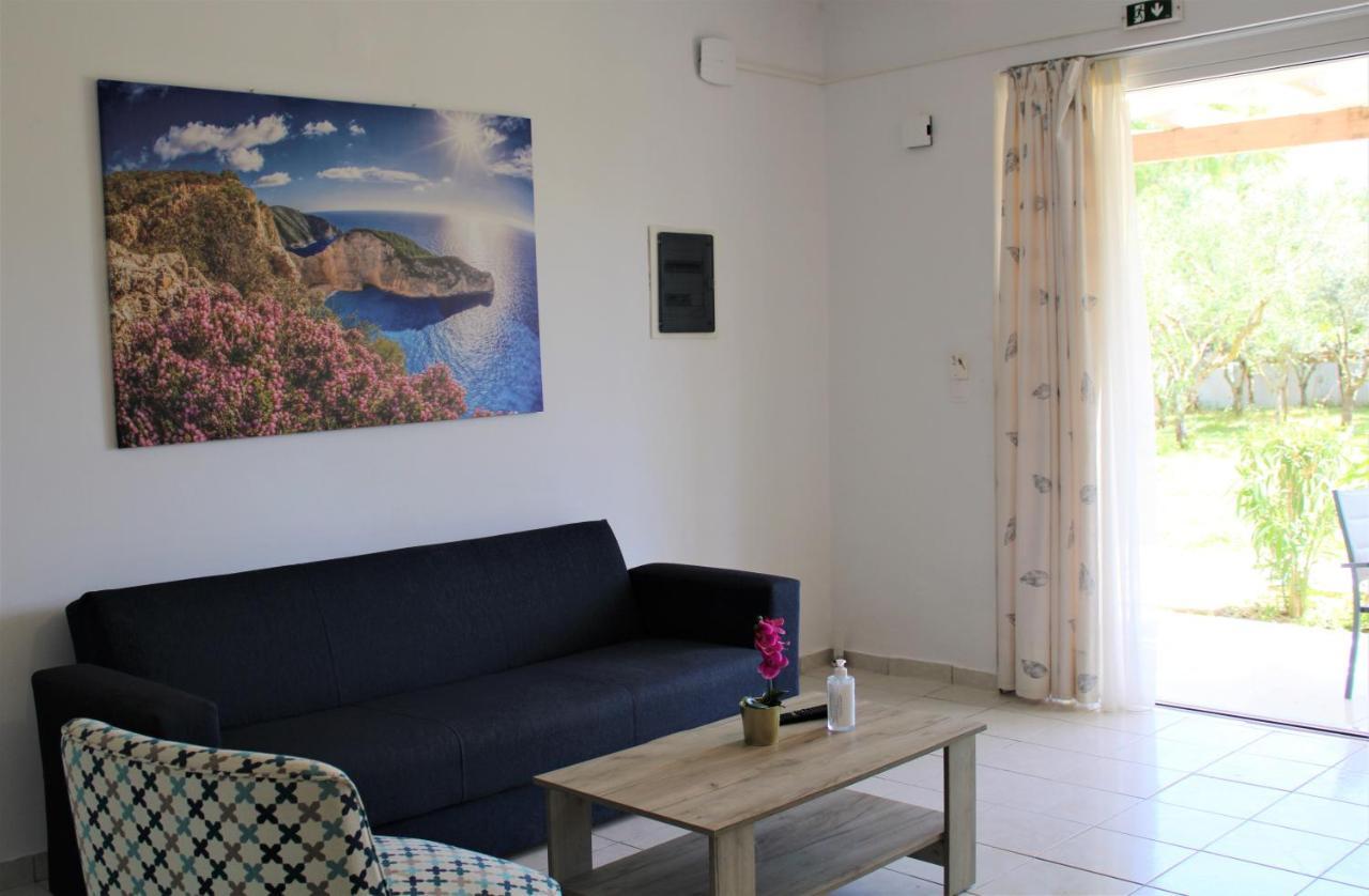 Kalamaki Plaza Apartments エクステリア 写真
